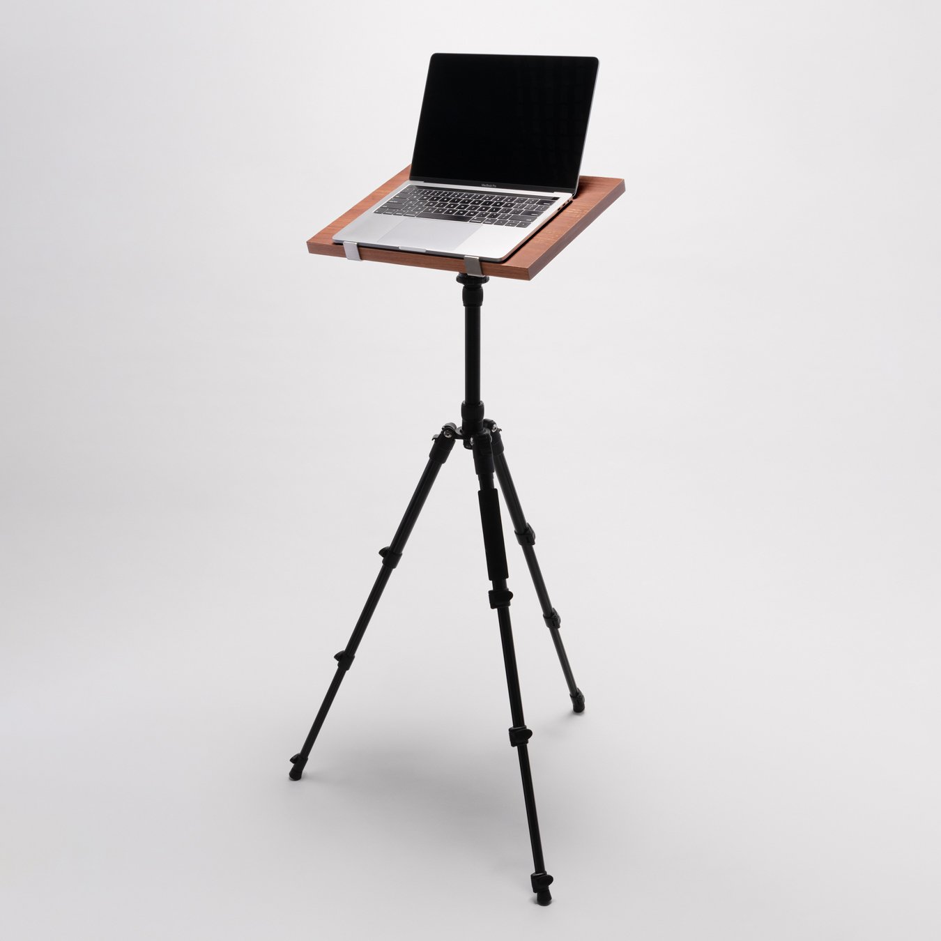 Tripod Desk — Intension Design